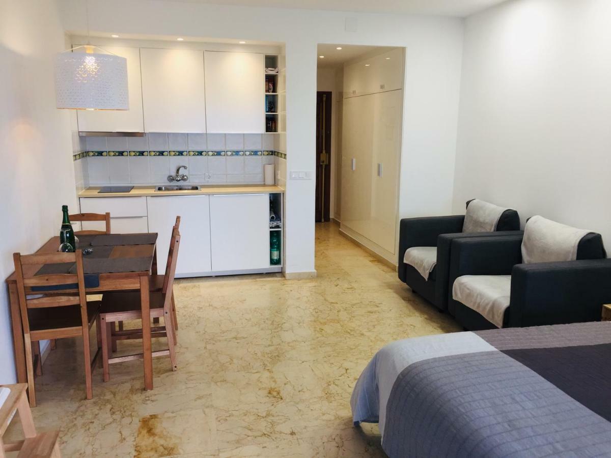 טורמולינוס Magical Sea View Studios מראה חיצוני תמונה